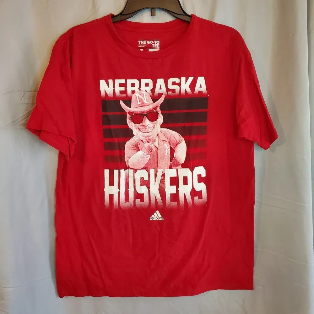 Adidas Go-To Tee Nebraska Cornhuskers Men's Large Short Sleeve Red Herbie Husker